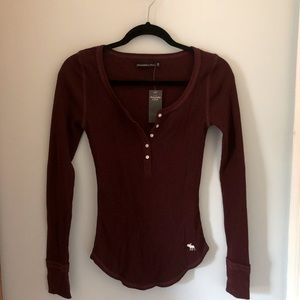 A&F Waffle Slim-Fit Icon Henley - Burgundy